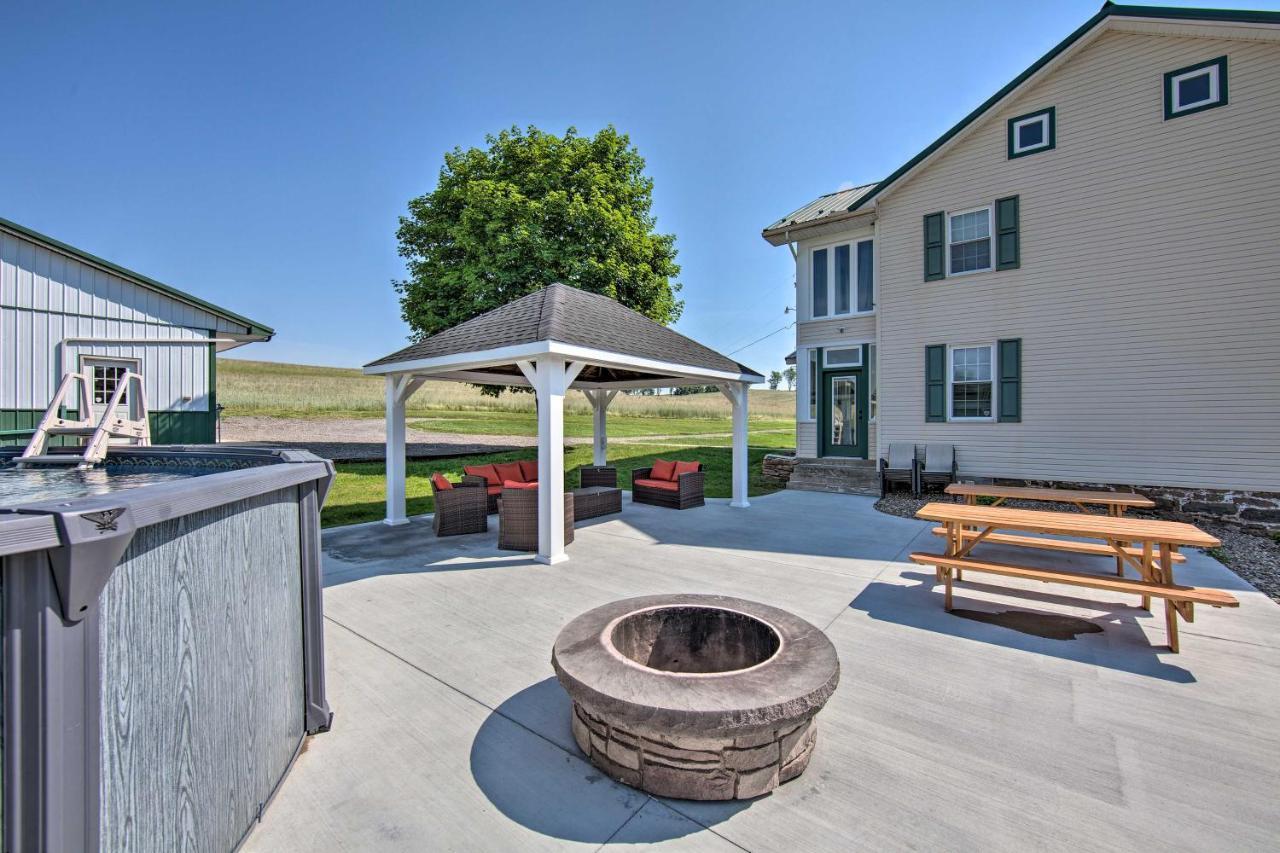 Villa Remote Escape Halifax Farmhouse With Pool And Hot Tub New Buffalo Exterior foto